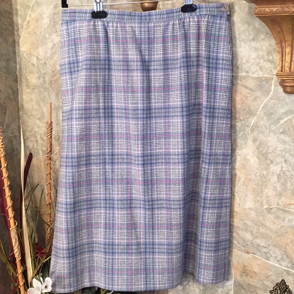 Pendleton Stunning Two-Piece Suit Jacket & Skirt - image 6